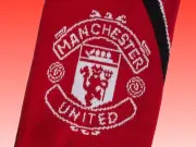 Man United fans grab official scarf for 83p before Ipswich clash