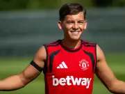 Man United fans vote on Shea Lacey starting after standout pre-season