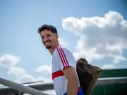 Man Utd agree deals to sell Bayindir and Vitek as overhaul continues