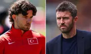 Man Utd transfer news LIVE: Double deal close, Zirkzee replacement named, Kadioglu latest