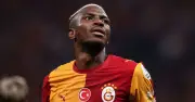 Man Utd transfer news: Osimhen link, striker U-turn, left-back latest