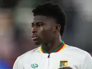 Manchester United Could Sign Surprise Left-Back After Carlos Baleba Deal