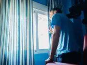 Man's Sleep Destroyed by Neighbour's 6am Violin Practice
