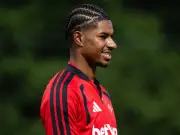 Marcus Rashford backs Jamie Carragher after Gary Neville's persistent questioning