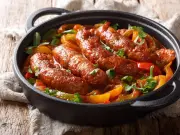 Mary Berry’s sausage and red pepper hotpot ready in 35 minutes