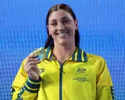 Meg Harris Reels in Walsh to Snatch Pan Pacs 100m Freestyle Crown