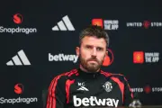 Michael Carrick confirms Benjamin Sesko available for Man Utd opener