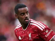 Michael Owen warns Alexander Isak of hostile Newcastle return