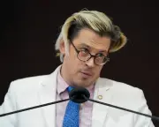 Milo Yiannopoulos Struggles to Fit UK Right-Wing Scene