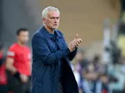 Mourinho reveals he signed deal to succeed Ferguson at Man Utd