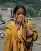 Nepal flood survivors grieve as death toll passes 579