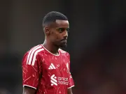 Newcastle fans boo Alexander Isak on Liverpool return before Premier League clash