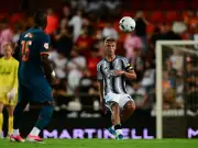 Newcastle's Steur Impresses in Pre-Season, Eyes Liverpool Start