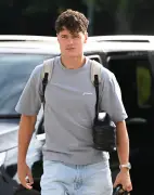 Norgaard joins Everton as Arsenal agree £75m Guimaraes deal