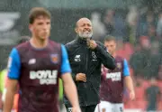 Nuno admits pressure as West Ham draw at Watford