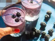 Nutritionist: Berries at Breakfast Protect Eye Cells
