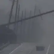 One dead as Hurricane Lala hits Hawaii with 91mph winds
