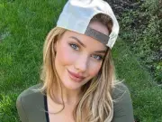 Paige Spiranac jokes her 'boobs just get in the way' after wardrobe malfunction