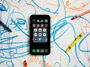 Parents regret giving children unrestricted phone access, survey finds