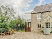Peaceful Northumberland cottage in pint-sized Harbottle village