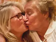 Penny Lancaster pays tribute to Rod Stewart after heart surgery