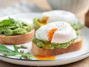 Perfect Microwave Poached Egg in 2 Minutes: No Pan Needed