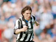 Peter Beardsley to host fan night at Shark Club near St James' Park