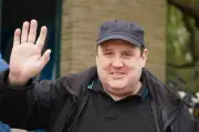Peter Kay gatecrashes live BBC weather report on North West Tonight