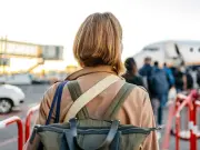 Pilot's wife warns travellers to stop wearing white and denim on planes