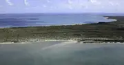 Plane crashes into sea near remote Australian island popular with Brits