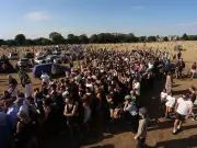 Police called as crowds swarm Bristol solar eclipse glasses stand
