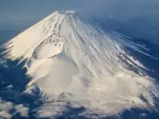 Police slam dad who left son, 7, alone on Mount Fuji