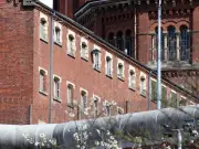 Probation chief warns of serious offences risk as early release looms