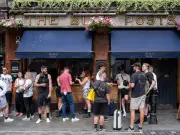 Pubs face pressure to ban standing drinking under new council rules