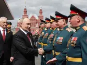Putin 'hammer blow': 300,000 troops and Nato sabotage feared