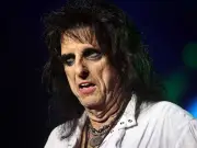 Ronnie Wood joins Hollywood Vampires as Depp returns to UK