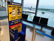 Ryanair passenger fumes over £75 charge for 'oversized' bag