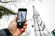 Sadiq Khan tells developers to stop damaging London's mobile signal