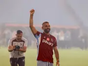 Salah warned to deliver after Trabzonspor hero's welcome