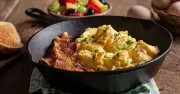 Scrambled eggs richer with one fridge staple