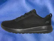 Shoppers Praise Under £30 Skechers Trainers for Lightweight Comfort