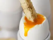 Shoppers urged to check eggs for tiny red lion mark to avoid salmonella