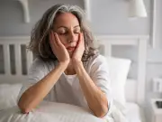 Sleep better in a heatwave: experts warn against sleeping nude