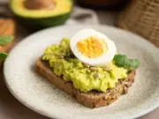 Smashed peas: the creamy, cheap alternative to avocado on toast