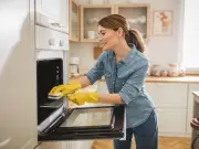 Soda crystals beat vinegar for oven glass cleaning
