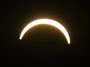 Solar eclipse eye damage warning as expert lists symptoms