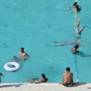 Spain's 'brown challenge' forces 300 pools to close