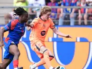 Spanish Media's Two-Word Verdict on Anthony Gordon's Barcelona Debut