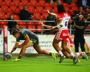 St Helens' playoff hopes all but over after Leeds thrashing