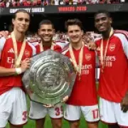 Stuart Pearce slams 'pathetic' Arsenal dive in Community Shield win